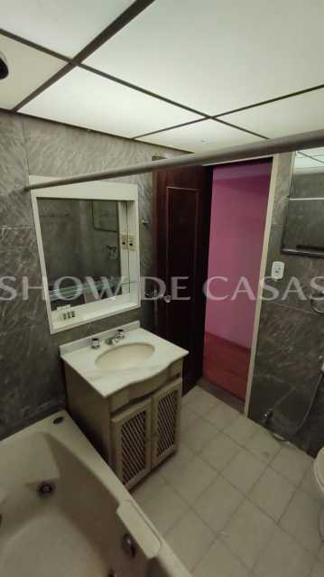 Apartamento à venda com 3 quartos, 198m² - Foto 17