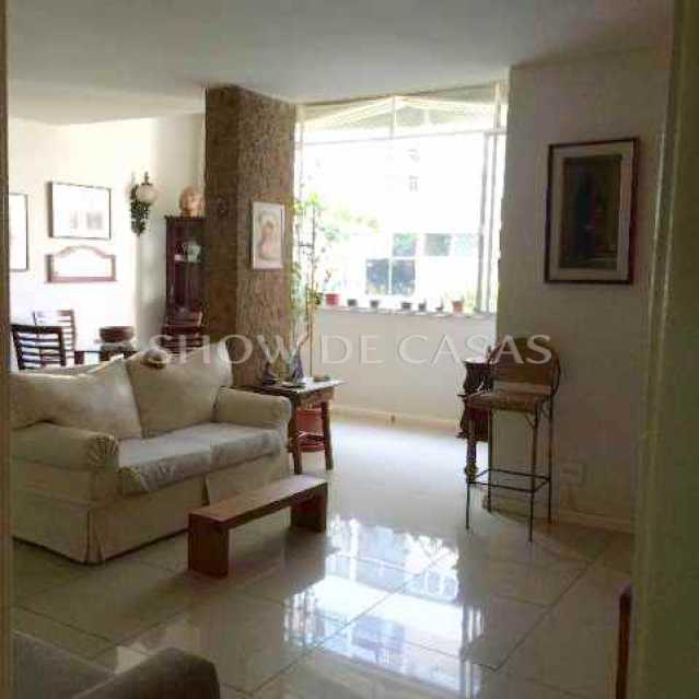 Apartamento à venda com 3 quartos, 115m² - Foto 2