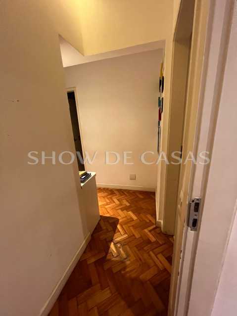 Apartamento à venda com 3 quartos, 135m² - Foto 4