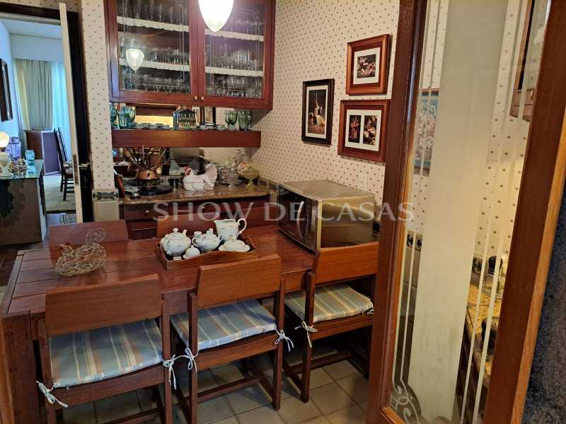 Apartamento à venda com 4 quartos, 300m² - Foto 9