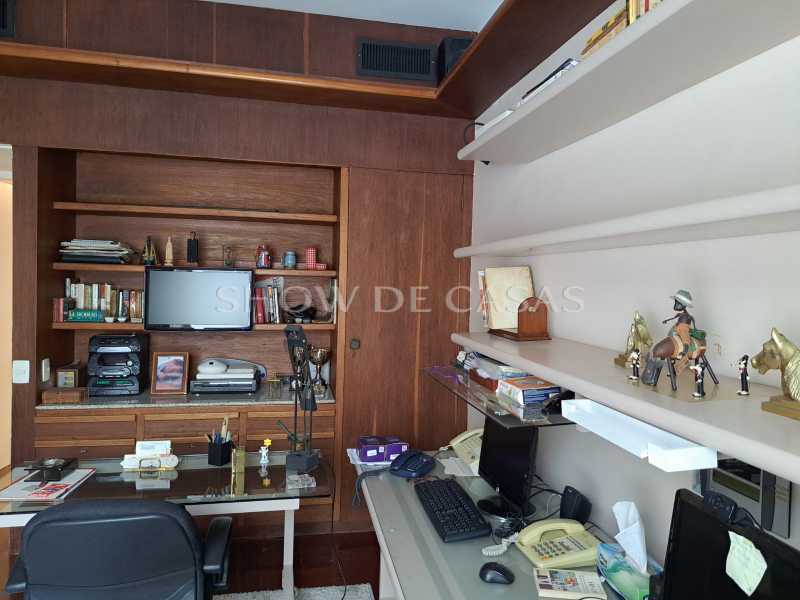 Apartamento à venda com 4 quartos, 300m² - Foto 19