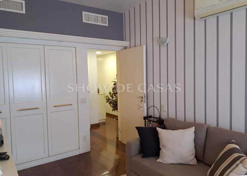 Apartamento à venda com 4 quartos, 300m² - Foto 17