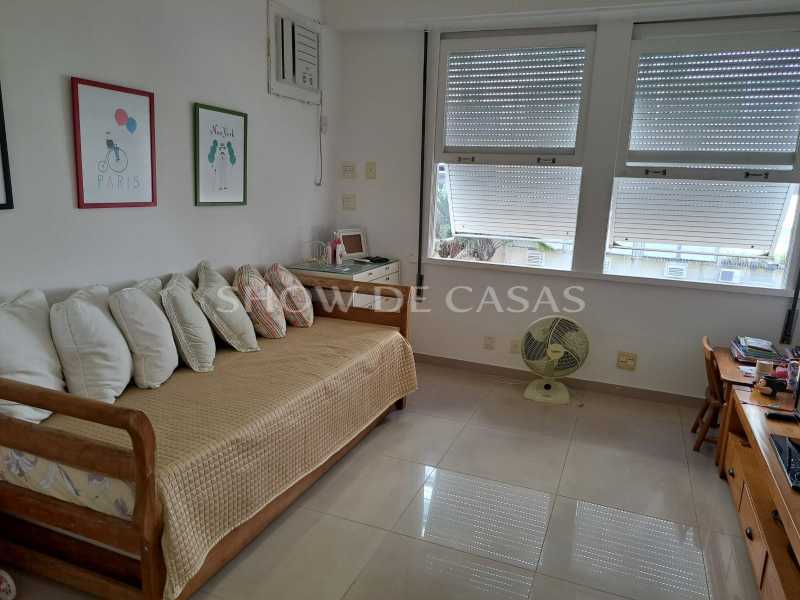 Apartamento à venda com 3 quartos, 115m² - Foto 3