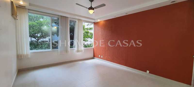 Apartamento à venda com 3 quartos, 105m² - Foto 1