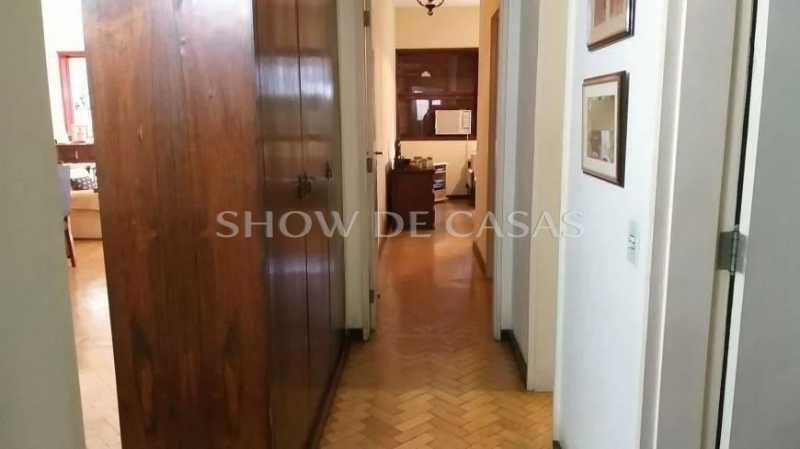 Apartamento à venda com 3 quartos, 162m² - Foto 3