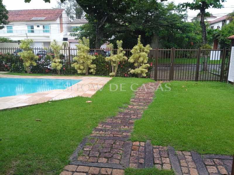 Casa de Condomínio à venda com 4 quartos, 322m² - Foto 1