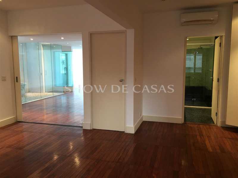 Apartamento à venda com 3 quartos, 200m² - Foto 5