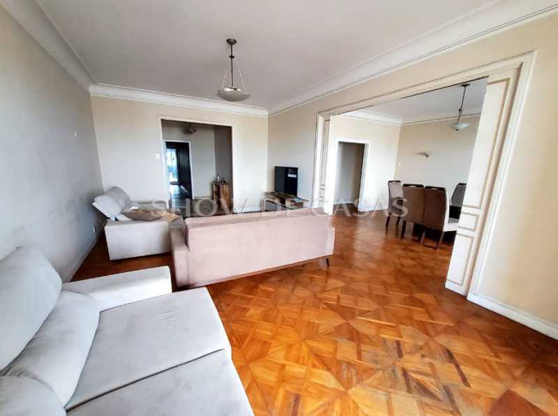 Apartamento à venda com 4 quartos, 260m² - Foto 3