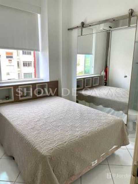 Apartamento à venda com 2 quartos, 70m² - Foto 9