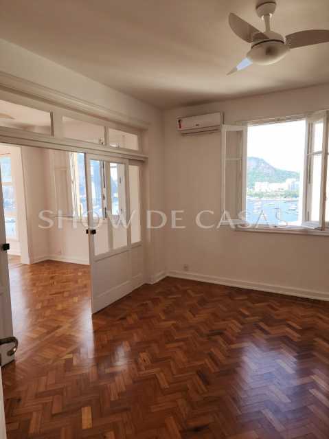 Apartamento à venda com 3 quartos, 190m² - Foto 6