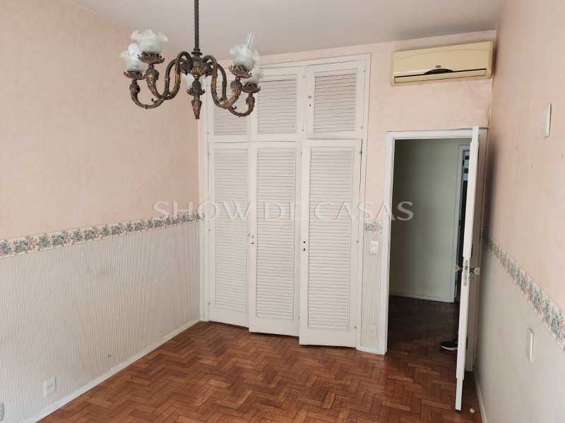 Apartamento à venda com 4 quartos, 230m² - Foto 7