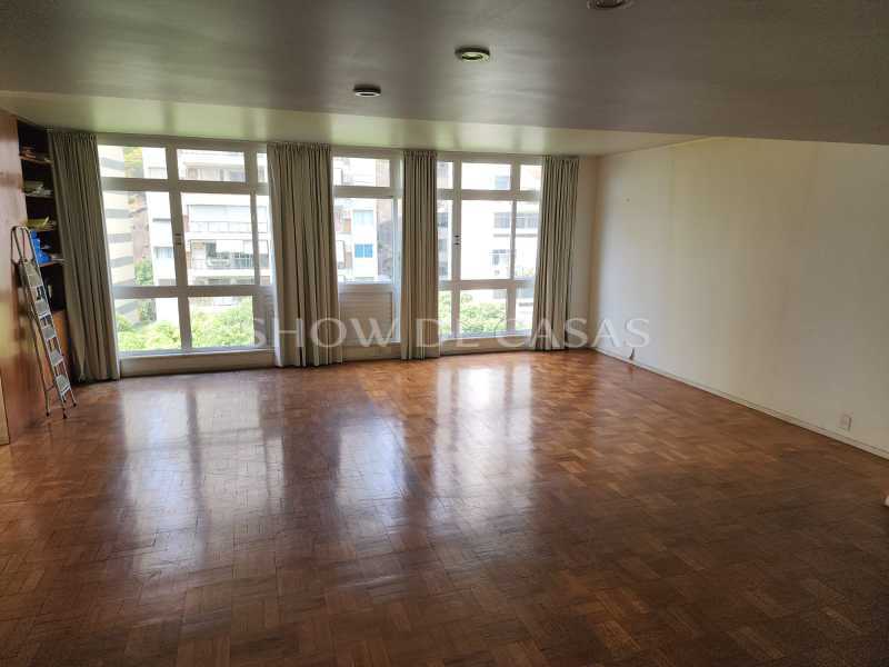 Apartamento à venda com 4 quartos, 230m² - Foto 4