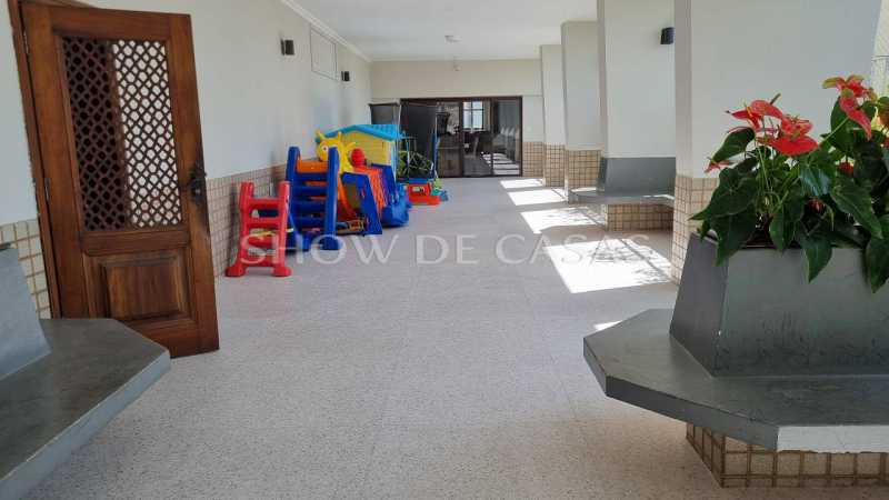 Apartamento à venda com 4 quartos, 200m² - Foto 18