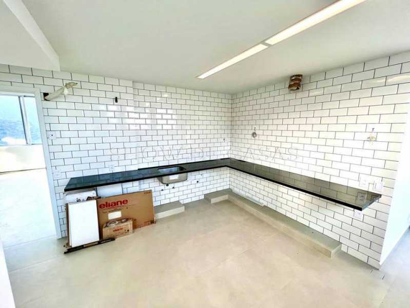 Apartamento à venda com 4 quartos, 200m² - Foto 9