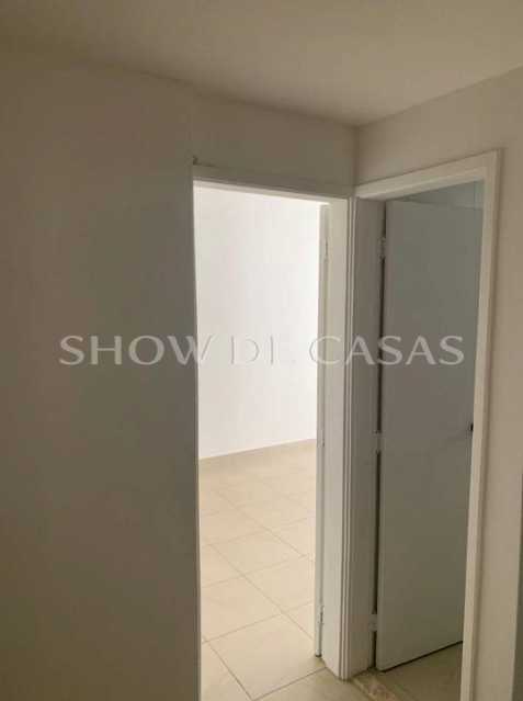 Apartamento à venda com 3 quartos, 133m² - Foto 13