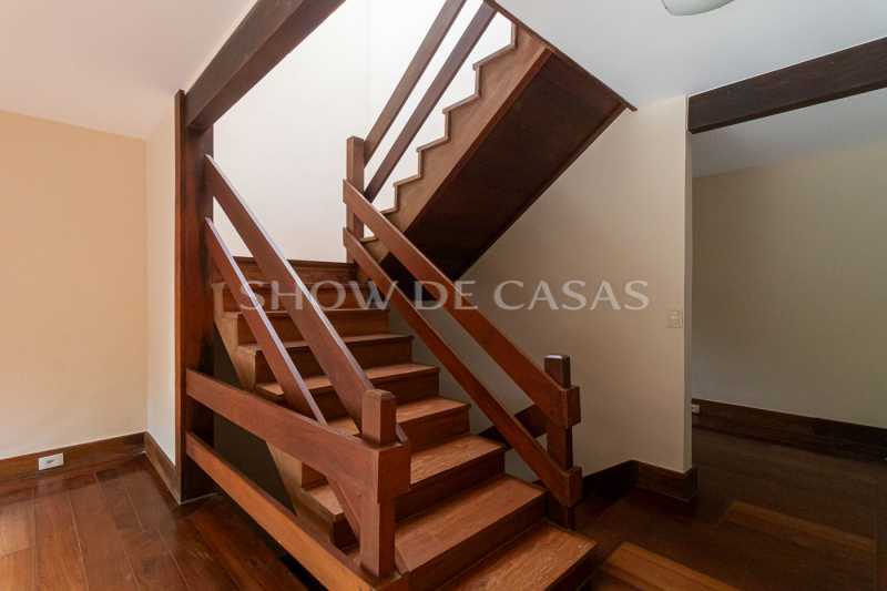 Casa de Condomínio à venda com 5 quartos, 384m² - Foto 13