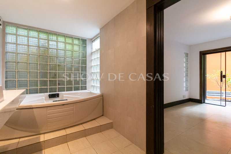 Casa de Condomínio à venda com 5 quartos, 384m² - Foto 9