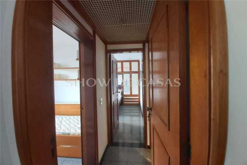 Apartamento à venda com 2 quartos, 70m² - Foto 3