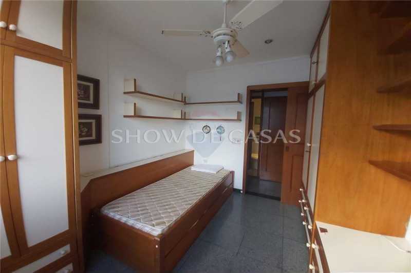 Apartamento à venda com 2 quartos, 70m² - Foto 7