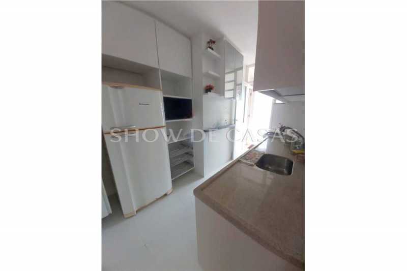 Apartamento à venda com 2 quartos, 70m² - Foto 9