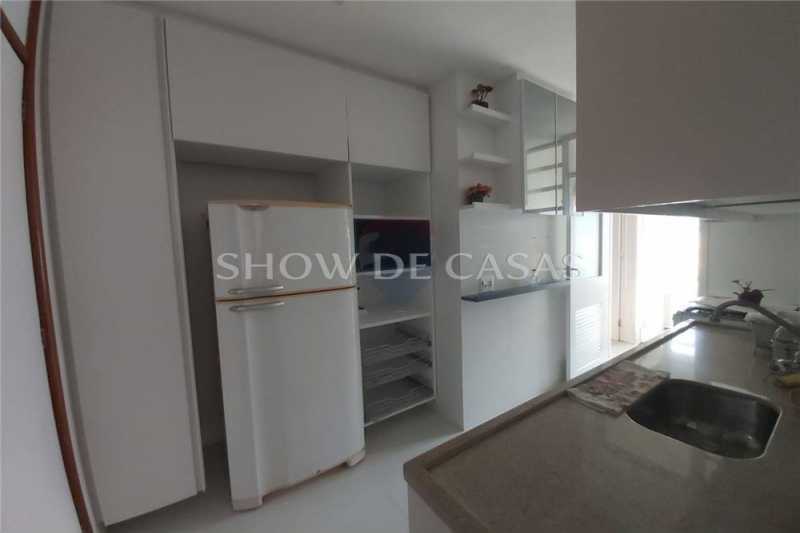 Apartamento à venda com 2 quartos, 70m² - Foto 10