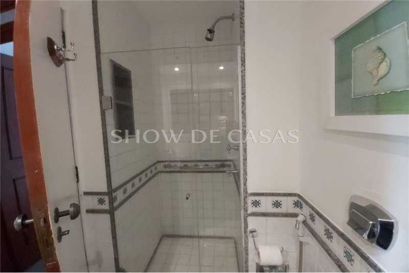 Apartamento à venda com 2 quartos, 70m² - Foto 13