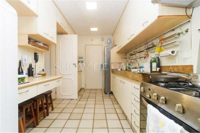 Apartamento à venda com 4 quartos, 170m² - Foto 13