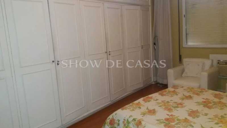 Apartamento à venda com 3 quartos, 219m² - Foto 11