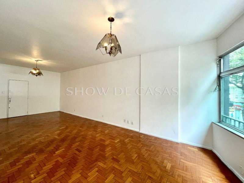 Apartamento à venda com 3 quartos, 150m² - Foto 3