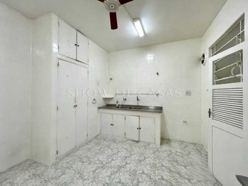 Apartamento à venda com 3 quartos, 150m² - Foto 16