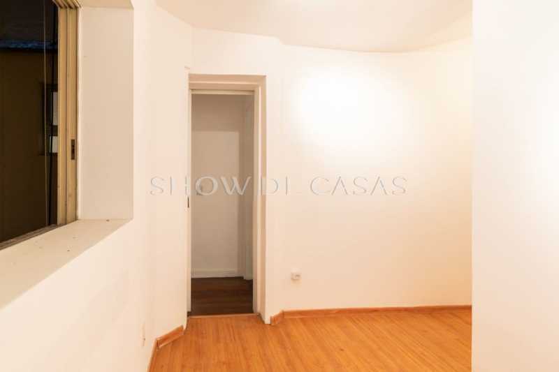 Apartamento à venda com 4 quartos, 200m² - Foto 12