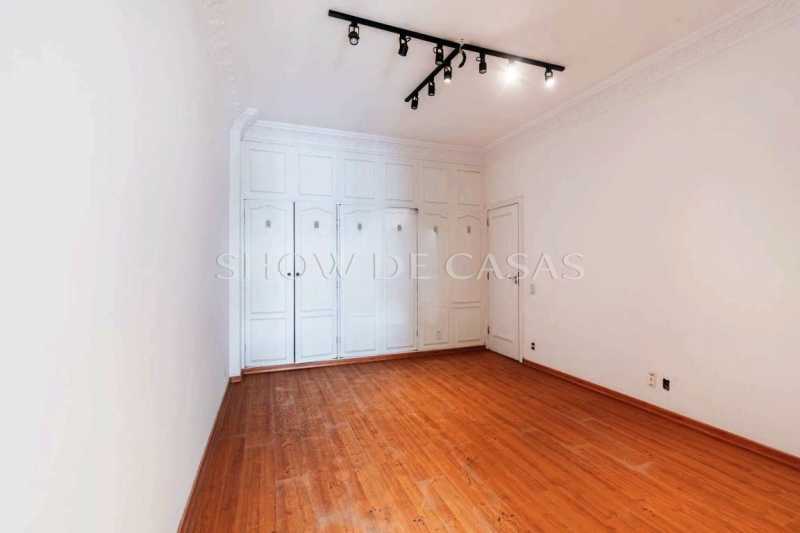 Apartamento à venda com 4 quartos, 200m² - Foto 8