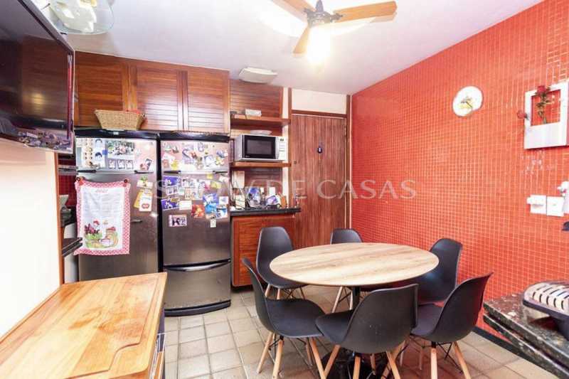 Apartamento à venda com 3 quartos, 183m² - Foto 14