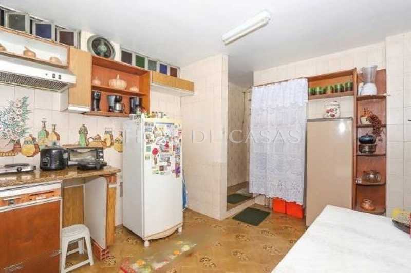 Apartamento à venda com 3 quartos, 140m² - Foto 14