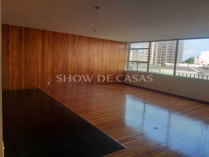 Apartamento à venda com 3 quartos, 210m² - Foto 2