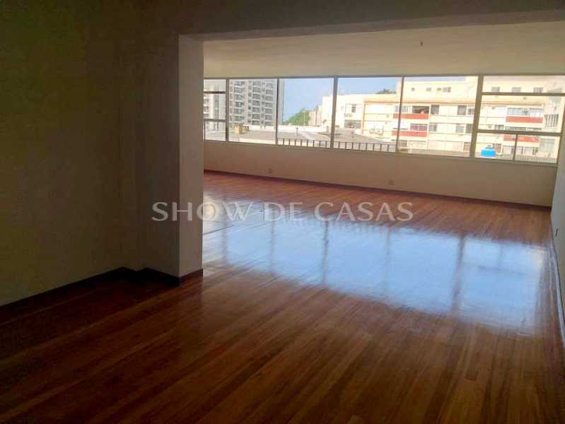 Apartamento à venda com 3 quartos, 210m² - Foto 3