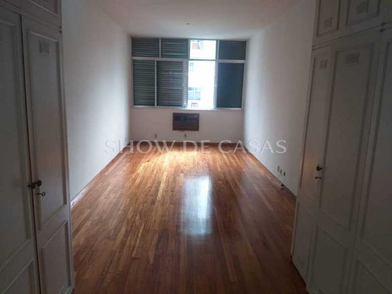 Apartamento à venda com 3 quartos, 210m² - Foto 9