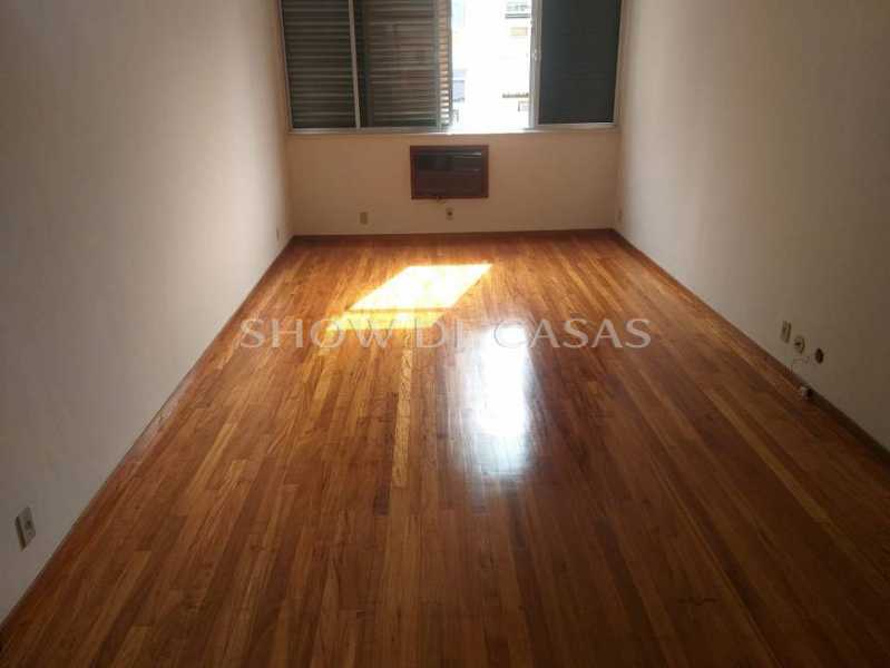 Apartamento à venda com 3 quartos, 210m² - Foto 13