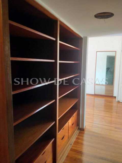 Apartamento à venda com 3 quartos, 210m² - Foto 15