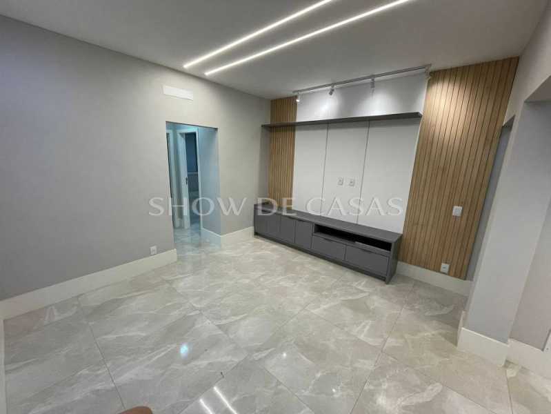 Apartamento à venda com 2 quartos, 78m² - Foto 12