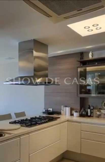 Apartamento à venda com 3 quartos, 264m² - Foto 21