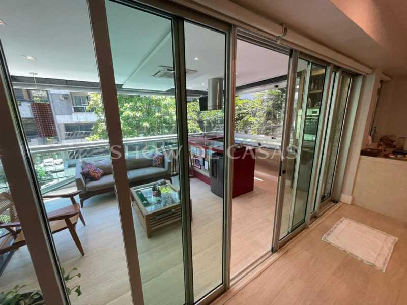 Apartamento à venda com 3 quartos, 180m² - Foto 6