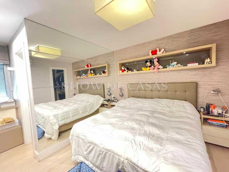 Apartamento à venda com 3 quartos, 180m² - Foto 13