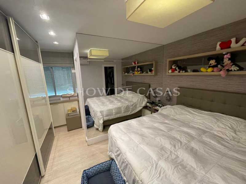 Apartamento à venda com 3 quartos, 180m² - Foto 15