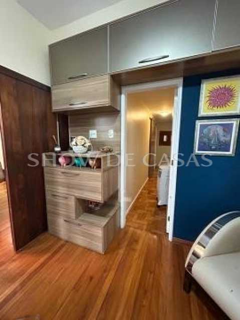 Apartamento à venda com 3 quartos, 135m² - Foto 6