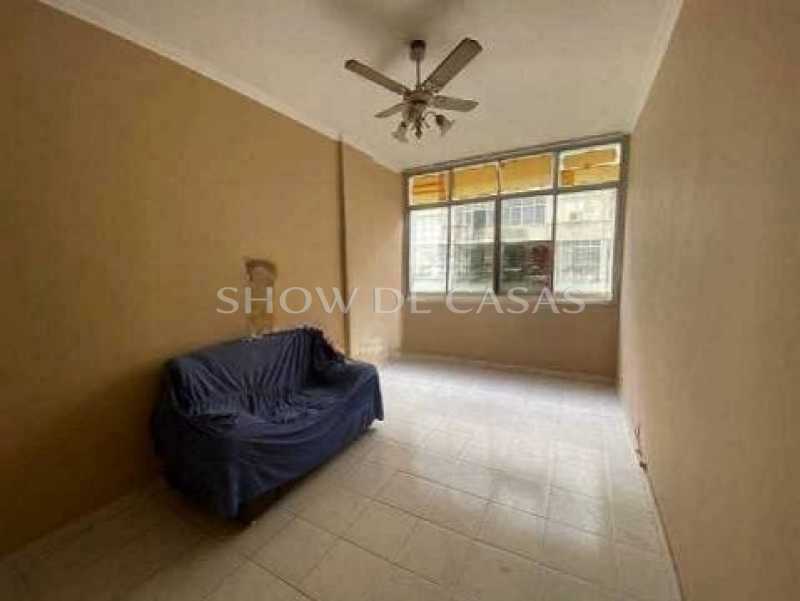 Apartamento à venda com 2 quartos, 70m² - Foto 3