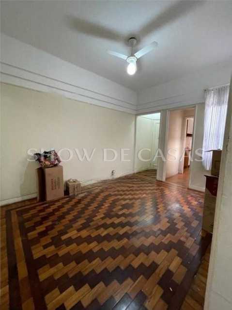 Apartamento à venda com 2 quartos, 70m² - Foto 2