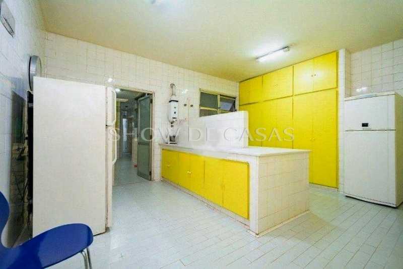 Apartamento à venda com 4 quartos, 290m² - Foto 18