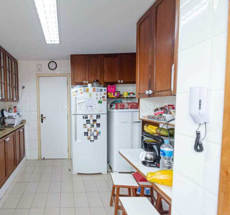 Apartamento à venda com 4 quartos, 140m² - Foto 14