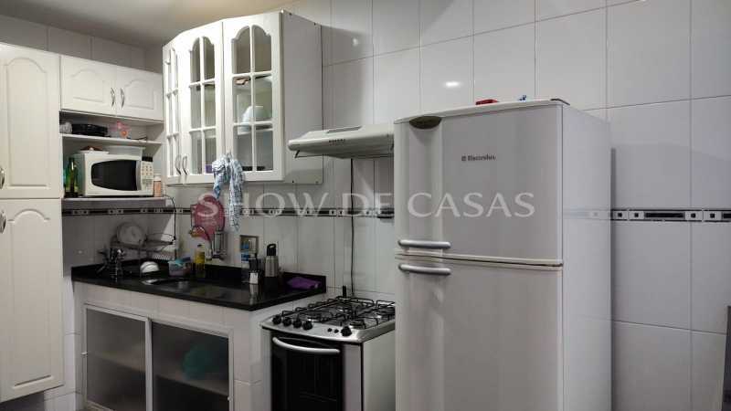 Apartamento à venda com 2 quartos, 72m² - Foto 13